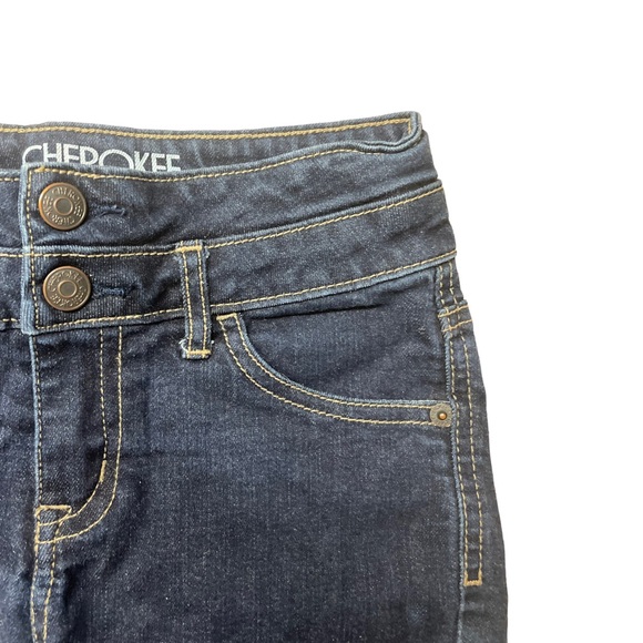 ✨DARK BLUE JEAN SHORTS✨ - Picture 5 of 6